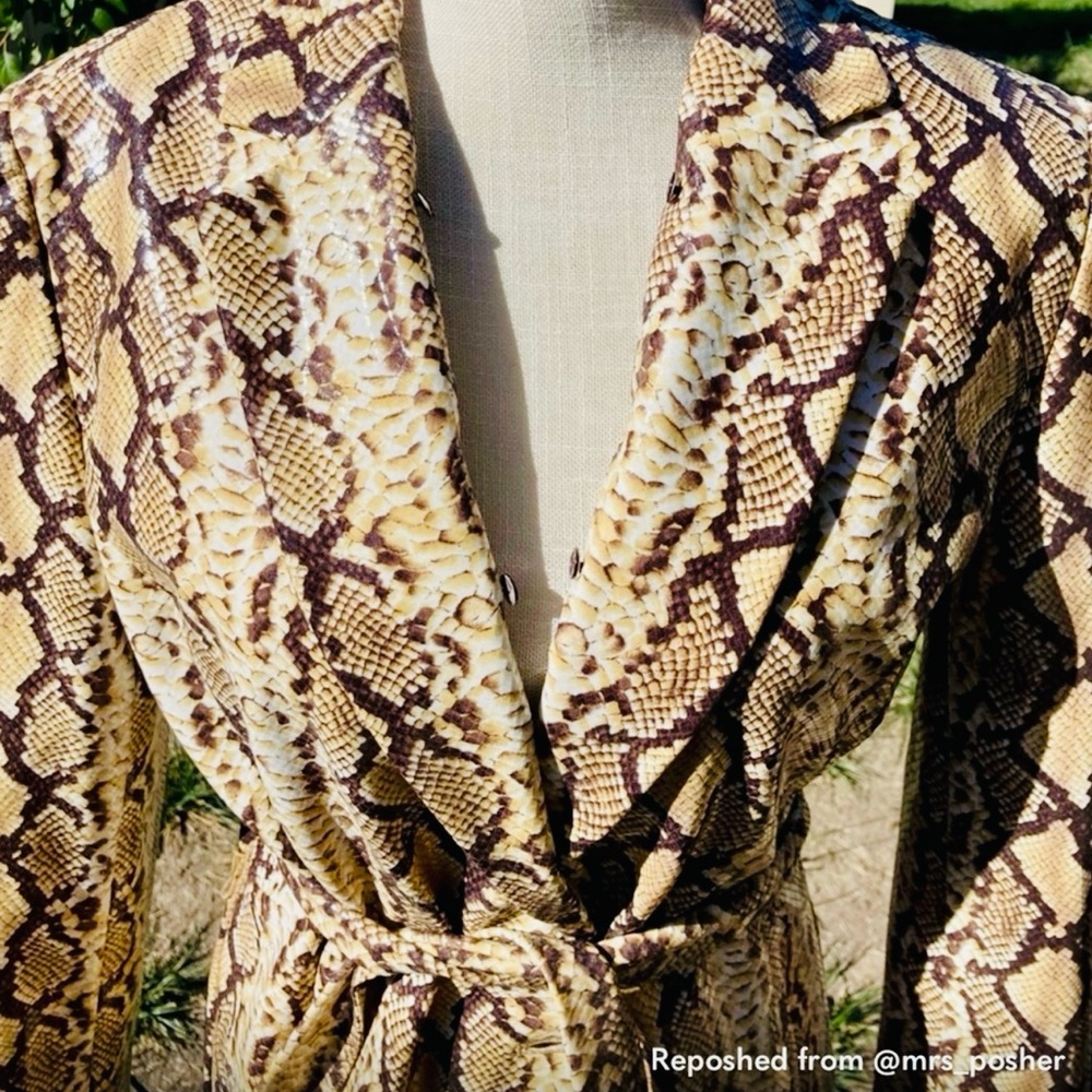 ✨NWT Cache Snakeskin Coat Faux Fur Collar Fits 8/10 Best✨ - Picture 9 of 10